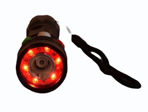 Rechargeable LED Flashlight: YK-Tricol 3